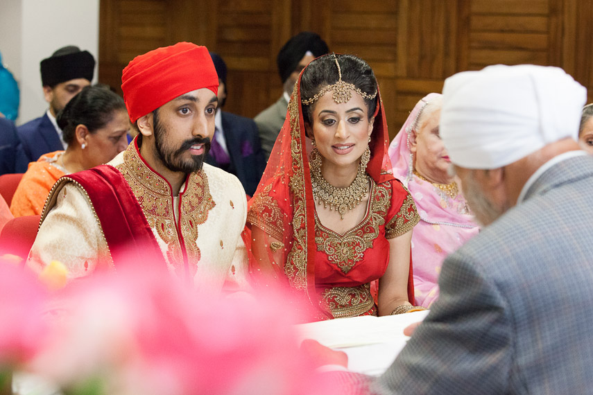 Female Asian Wedding Photographer for Sikh Wedding Ceremony